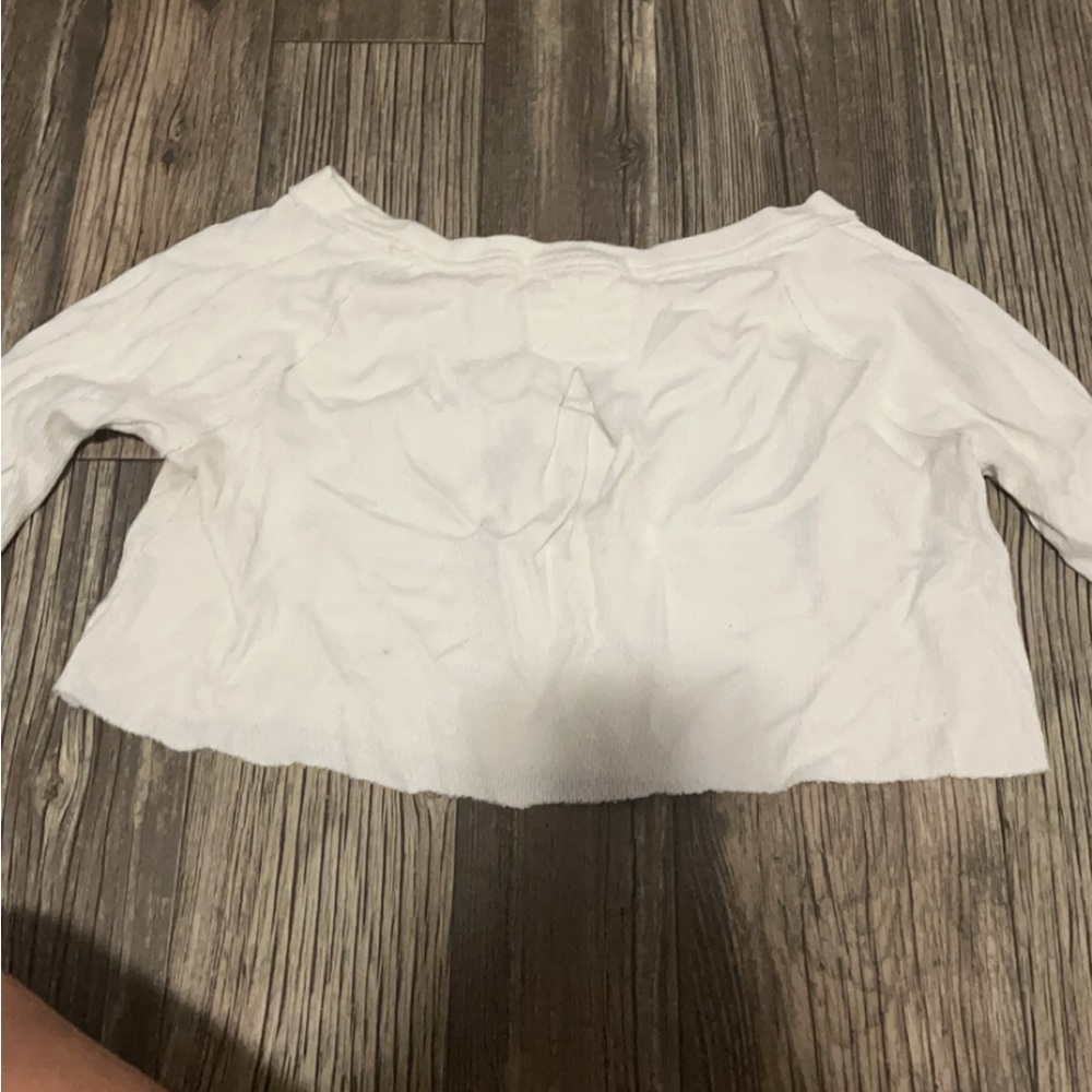 White cropped top long sleeve perfect condition